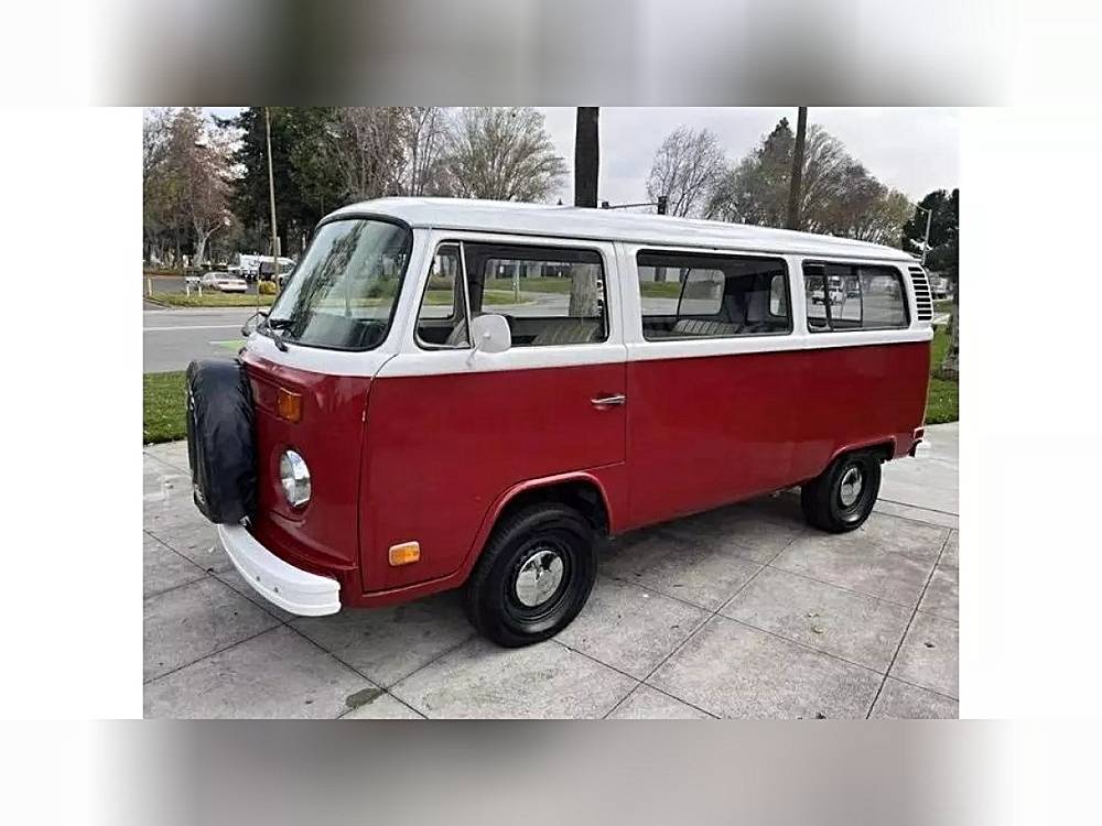 Volkswagen-transporter-1977-red-4