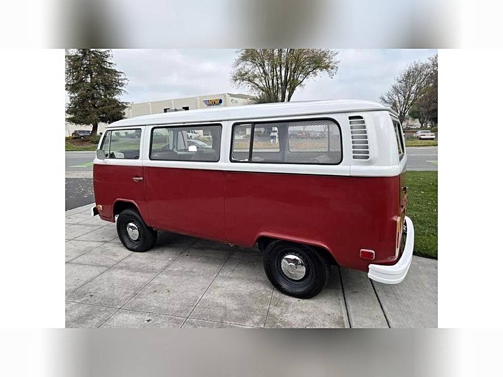 Volkswagen-transporter-1977-red-6