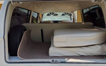 Volkswagen-transporter-t2-bay-window-1973-custom-12
