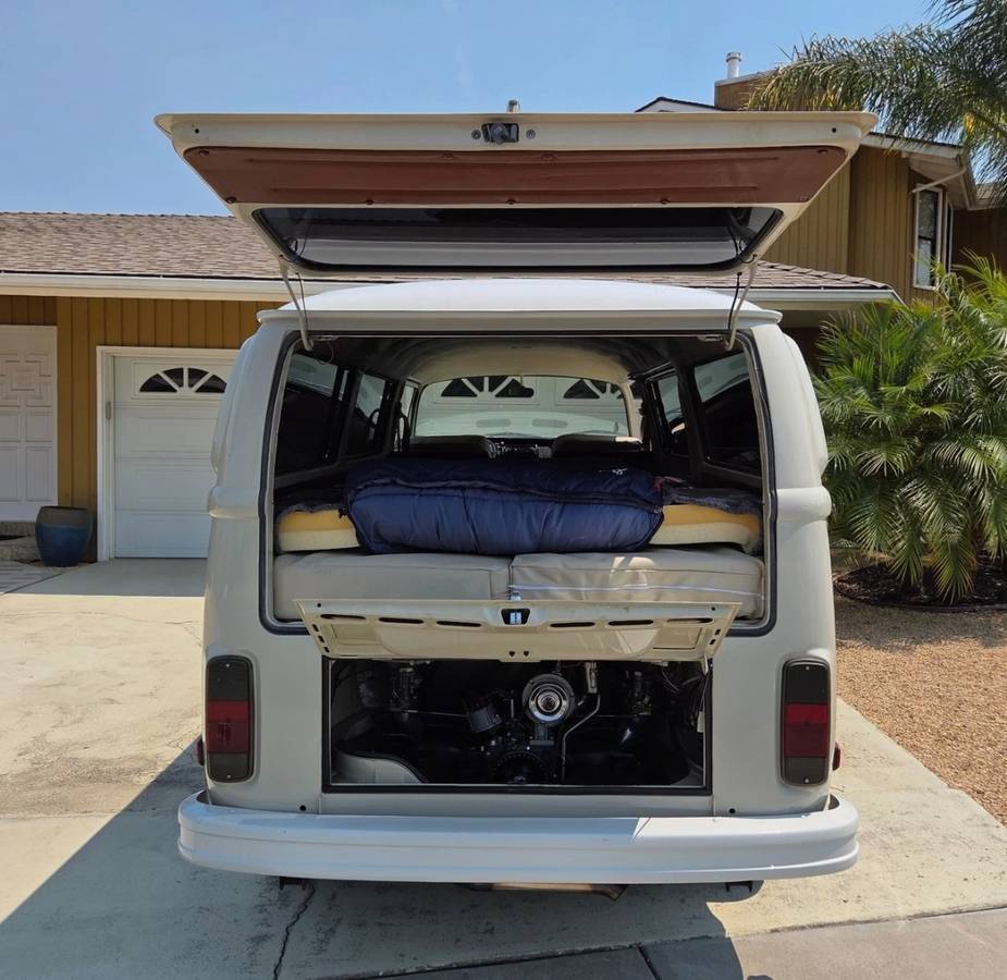 Volkswagen-transporter-t2-bay-window-1973-custom-22