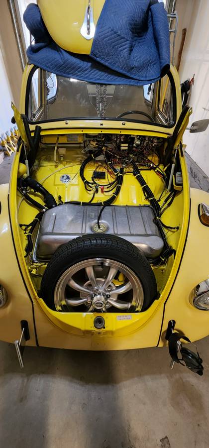 Volkswagen-type-1-beetle-1969-yellow-2