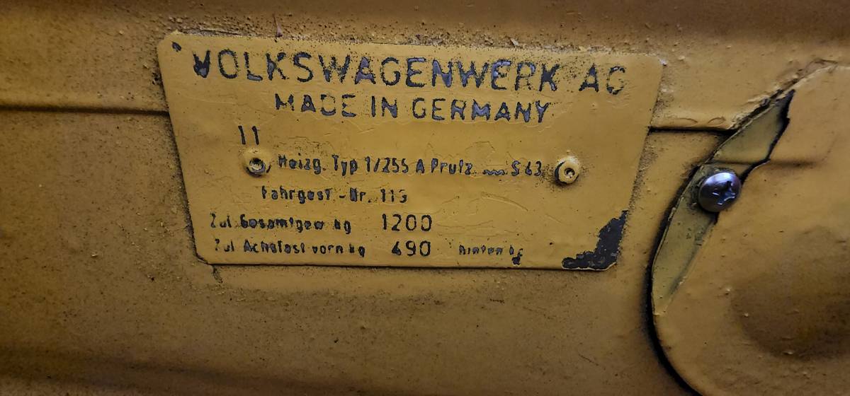 Volkswagen-type-1-beetle-1969-yellow-9