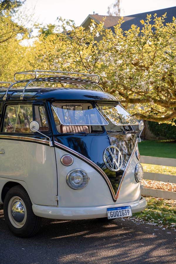 Volkswagen-type-2-brazilian-bus-electric-1973-white-1