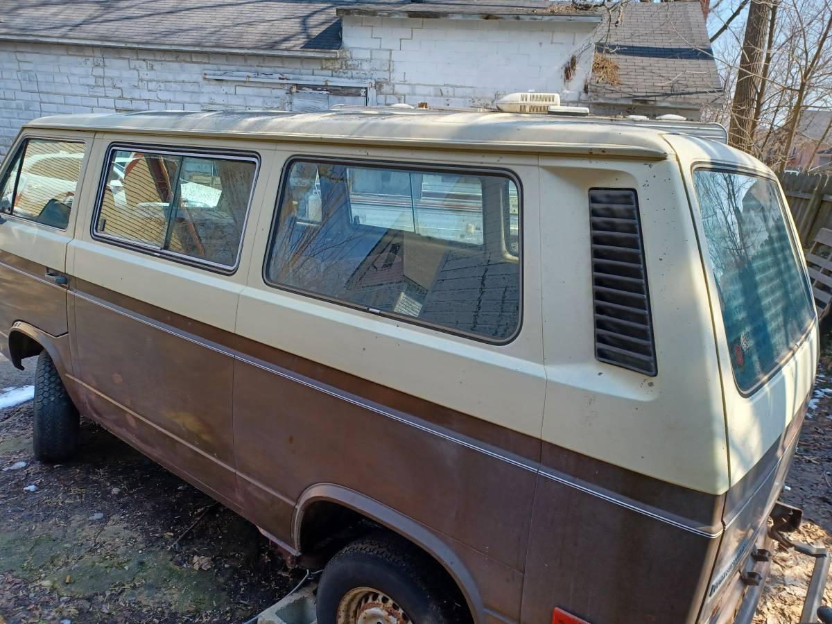 Volkswagen-vanagon-1973-brown-8