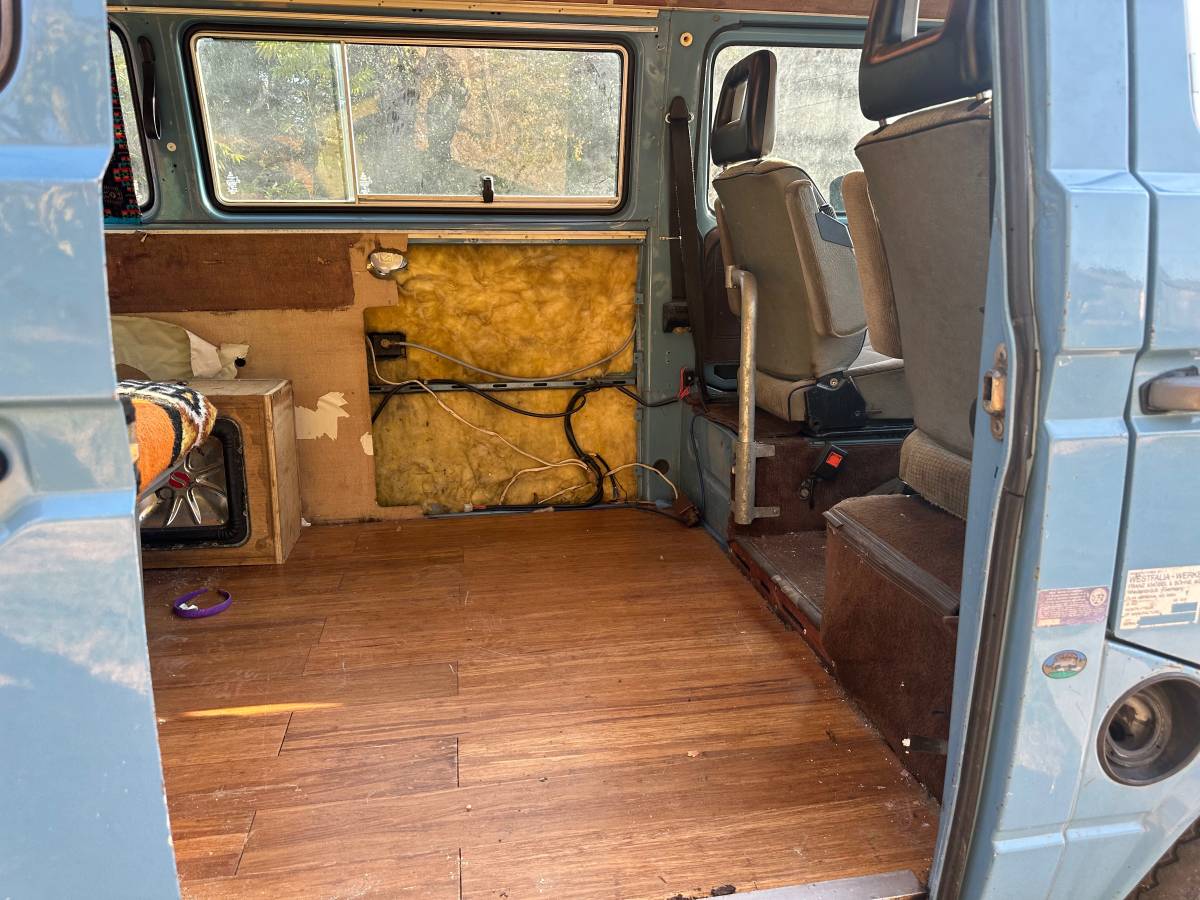 Volkswagen-vanagon-1982-11