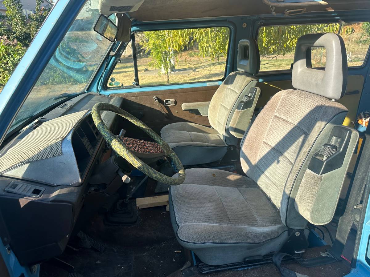 Volkswagen-vanagon-1982-48