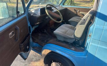 Volkswagen-vanagon-1982-9