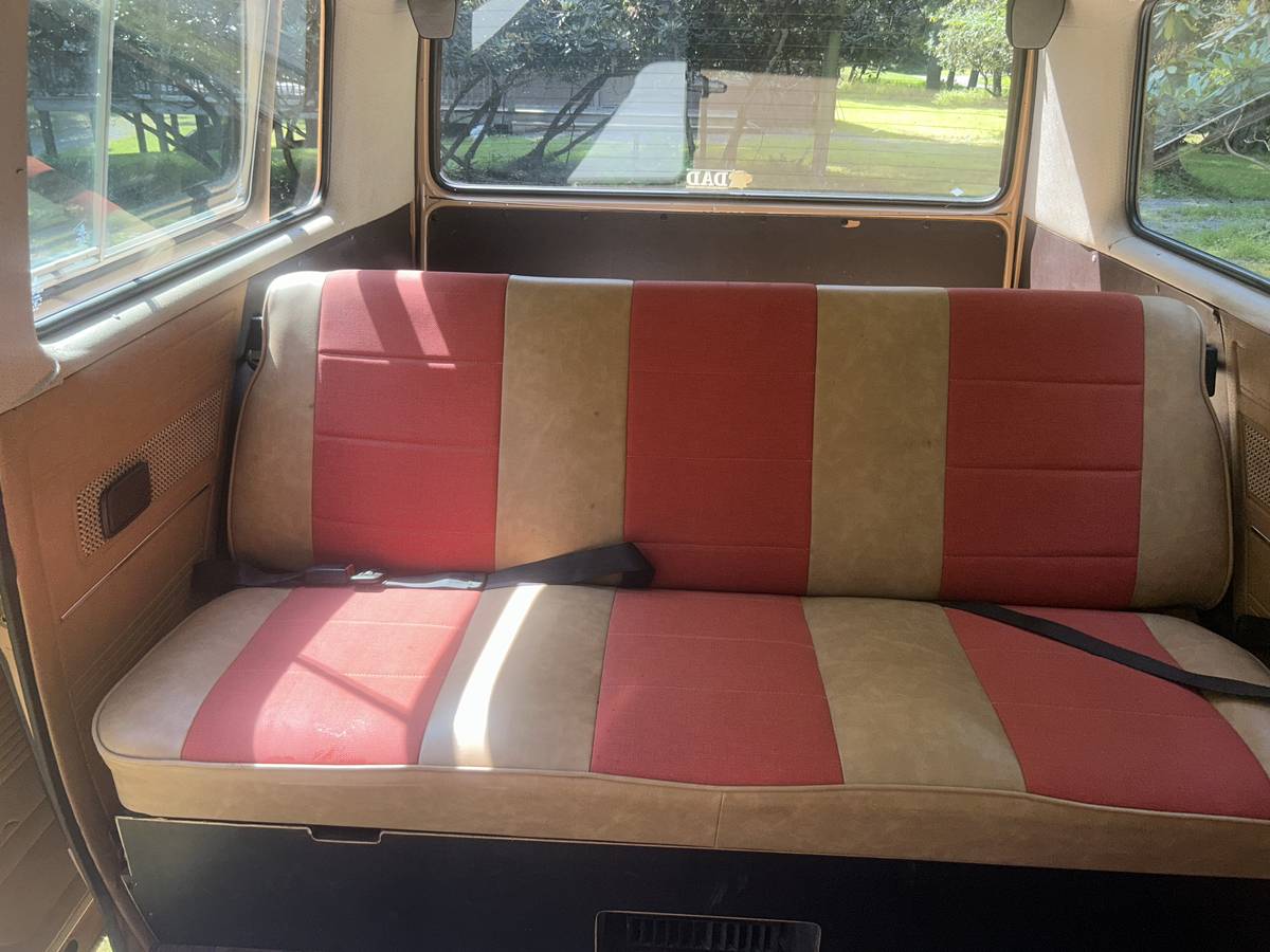 Volkswagen-vanagon-1984-10