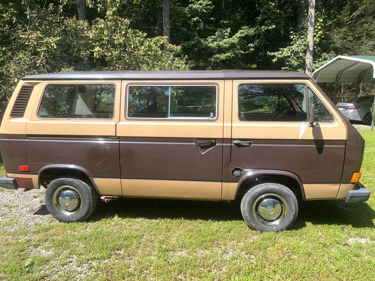 Volkswagen-vanagon-1984