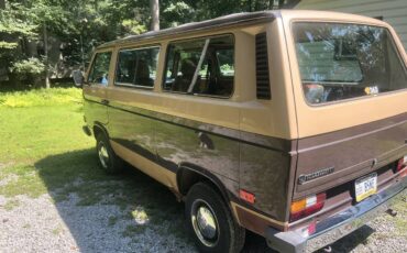 Volkswagen-vanagon-1984-15