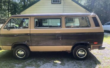 Volkswagen-vanagon-1984-16
