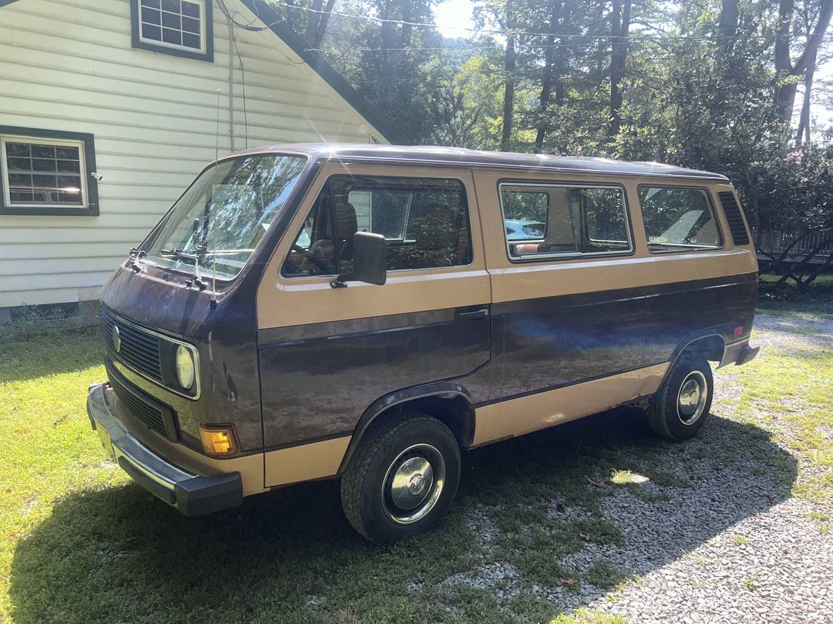 Volkswagen-vanagon-1984-17