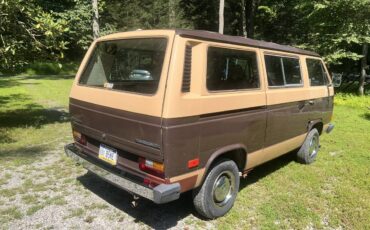Volkswagen-vanagon-1984-2