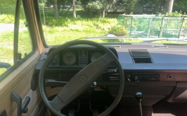 Volkswagen-vanagon-1984-8