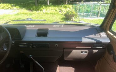Volkswagen-vanagon-1984-9