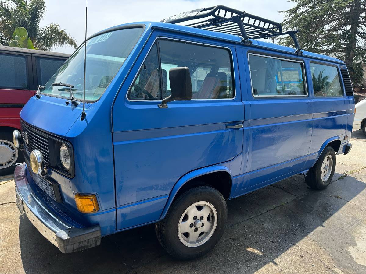 Volkswagen-vanagon-1984-blue-1