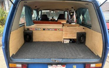 Volkswagen-vanagon-1984-blue-10