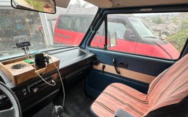 Volkswagen-vanagon-1984-blue-14