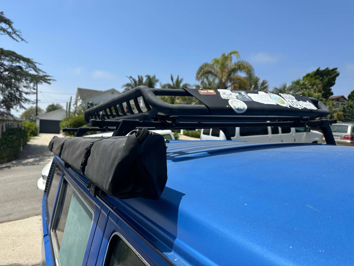 Volkswagen-vanagon-1984-blue-16