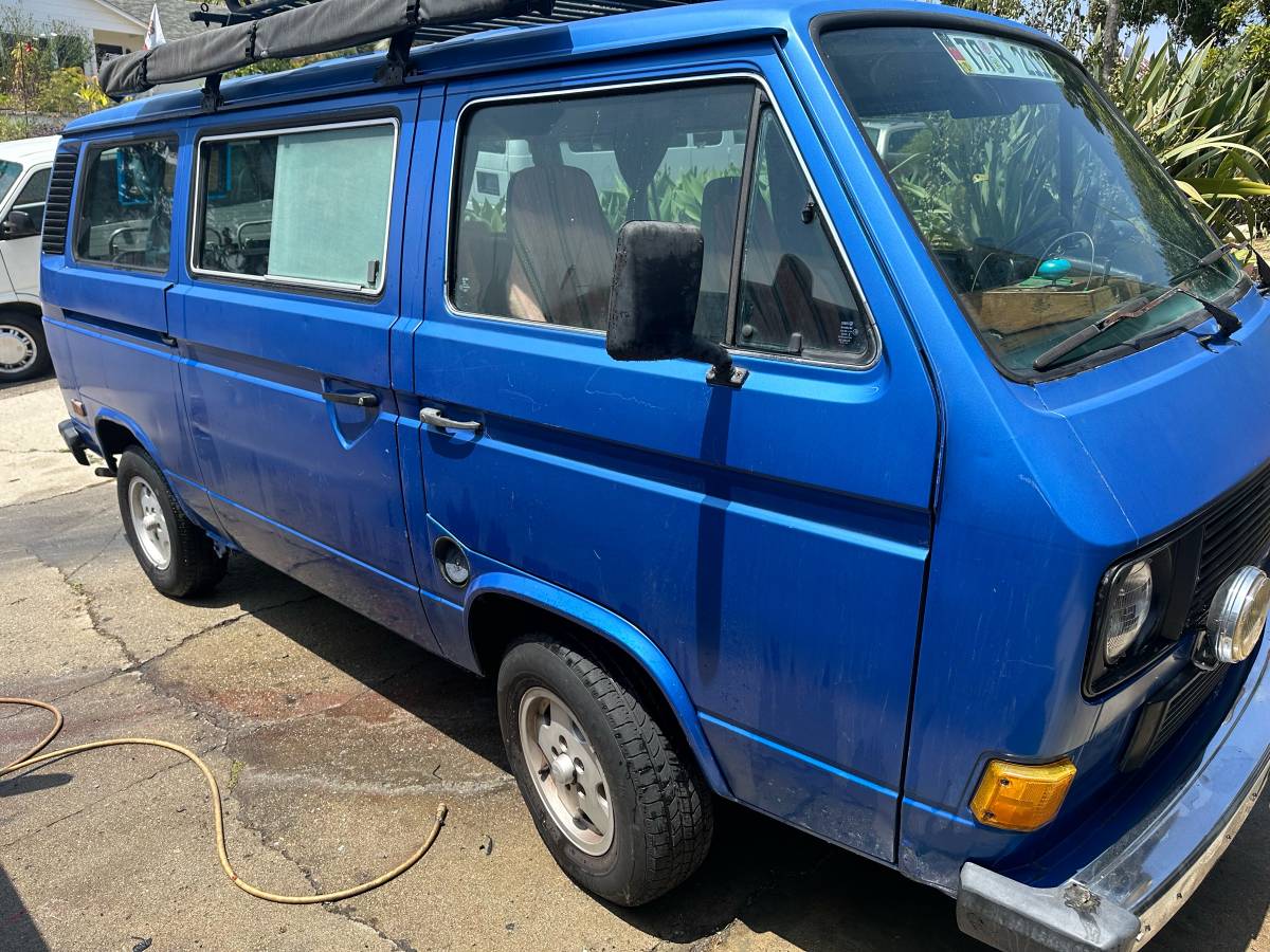 Volkswagen-vanagon-1984-blue-3