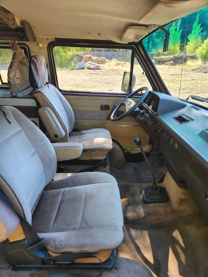 Volkswagen-vanagon-1986-13