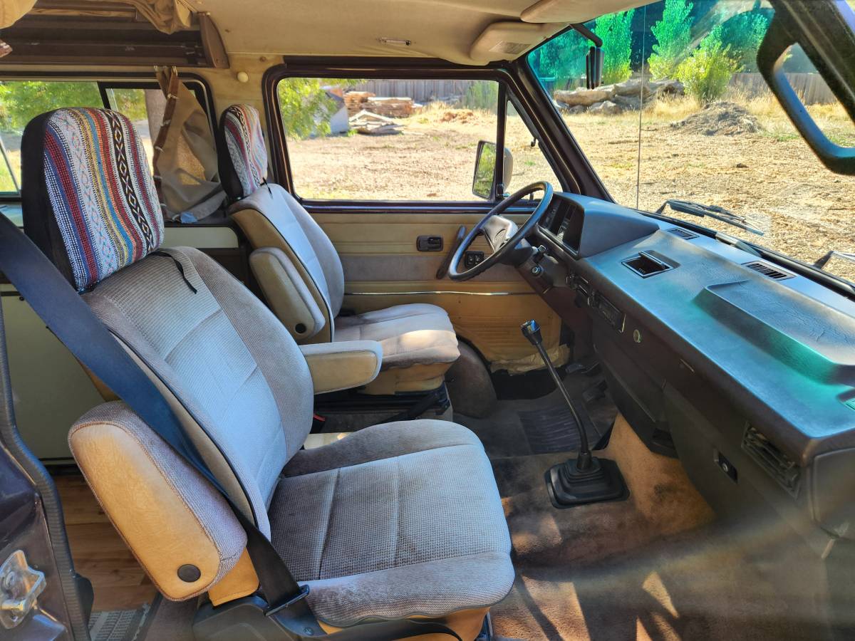 Volkswagen-vanagon-1986-14
