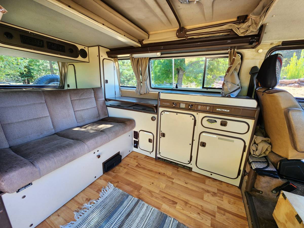 Volkswagen-vanagon-1986-9