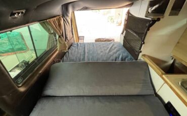 Volkswagen-vanagon-1986-blue-14