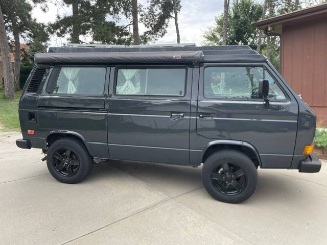 Volkswagen-vanagon-1986-blue-2