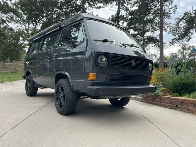 Volkswagen-vanagon-1986-blue