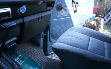Volkswagen-vanagon-1987-blue-2