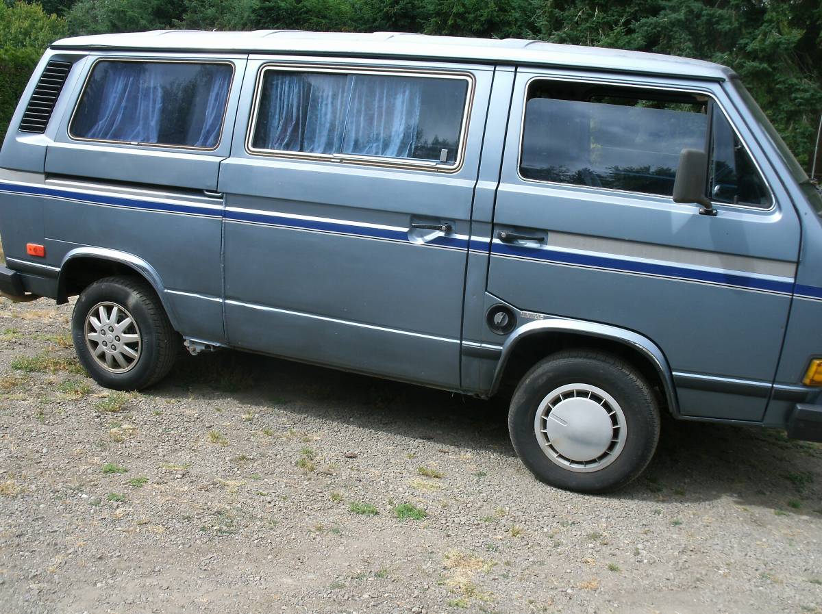 Volkswagen-vanagon-1987-blue-6