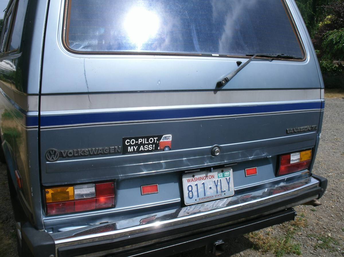 Volkswagen-vanagon-1987-blue-7