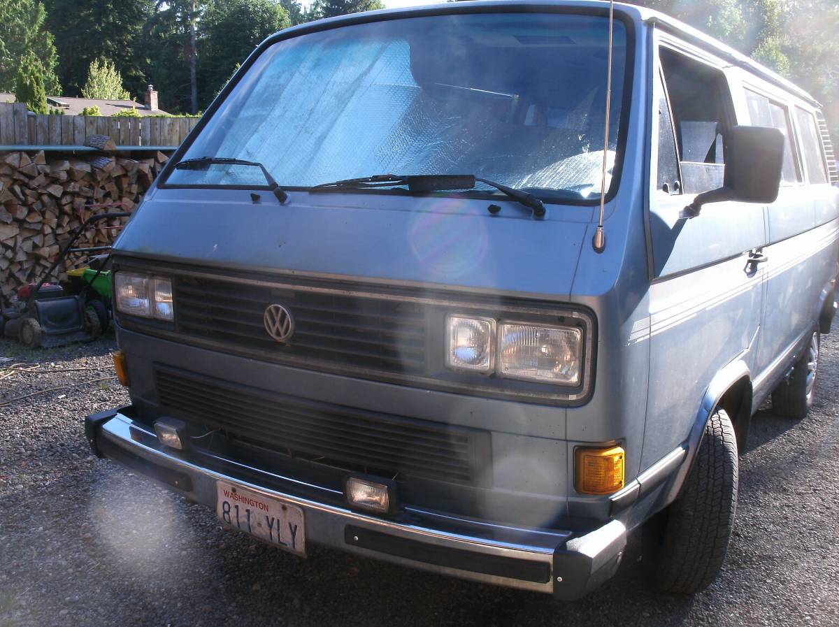 Volkswagen-vanagon-1987-blue