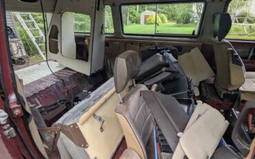 Volkswagen-vanagon-1987-red-5