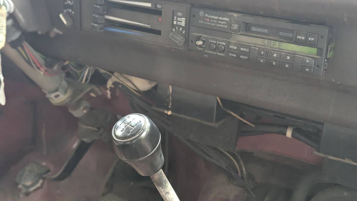 Volkswagen-vanagon-1987-red-6