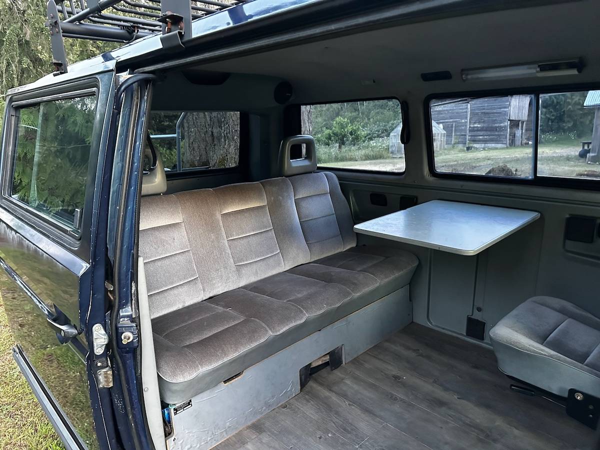 Volkswagen-vanagon-1988-15