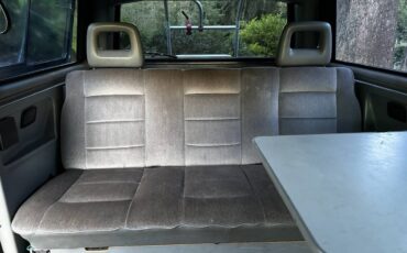 Volkswagen-vanagon-1988-16