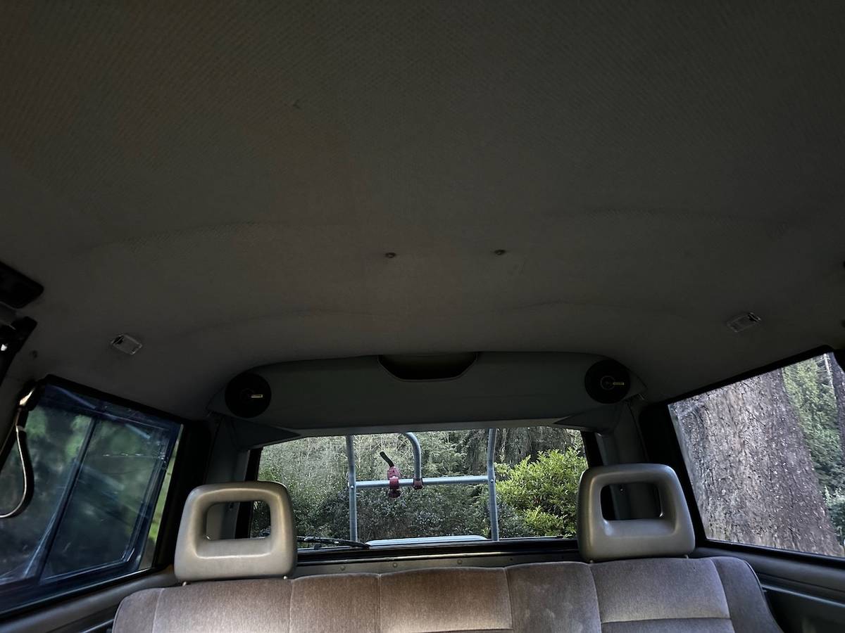 Volkswagen-vanagon-1988-17
