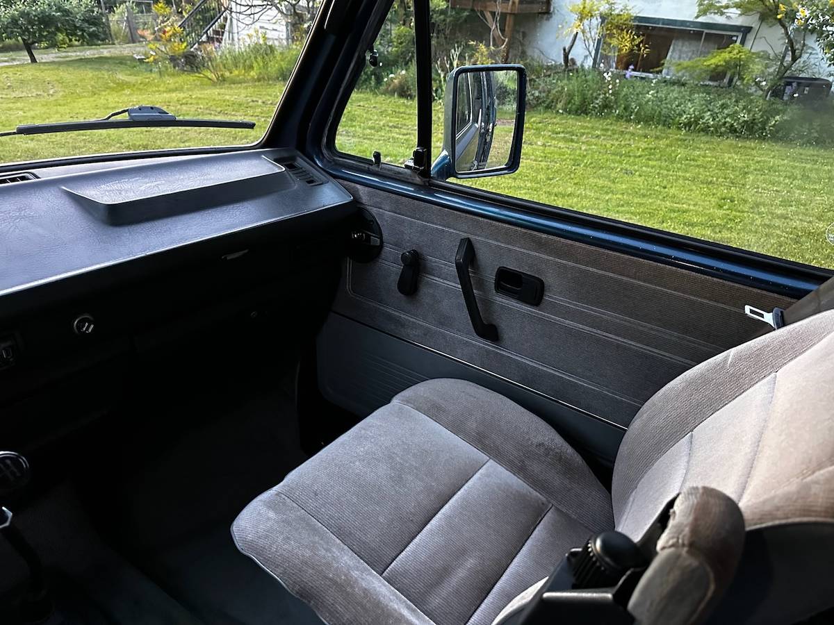 Volkswagen-vanagon-1988-20