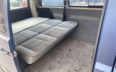 Volkswagen-vanagon-1990-blue-10