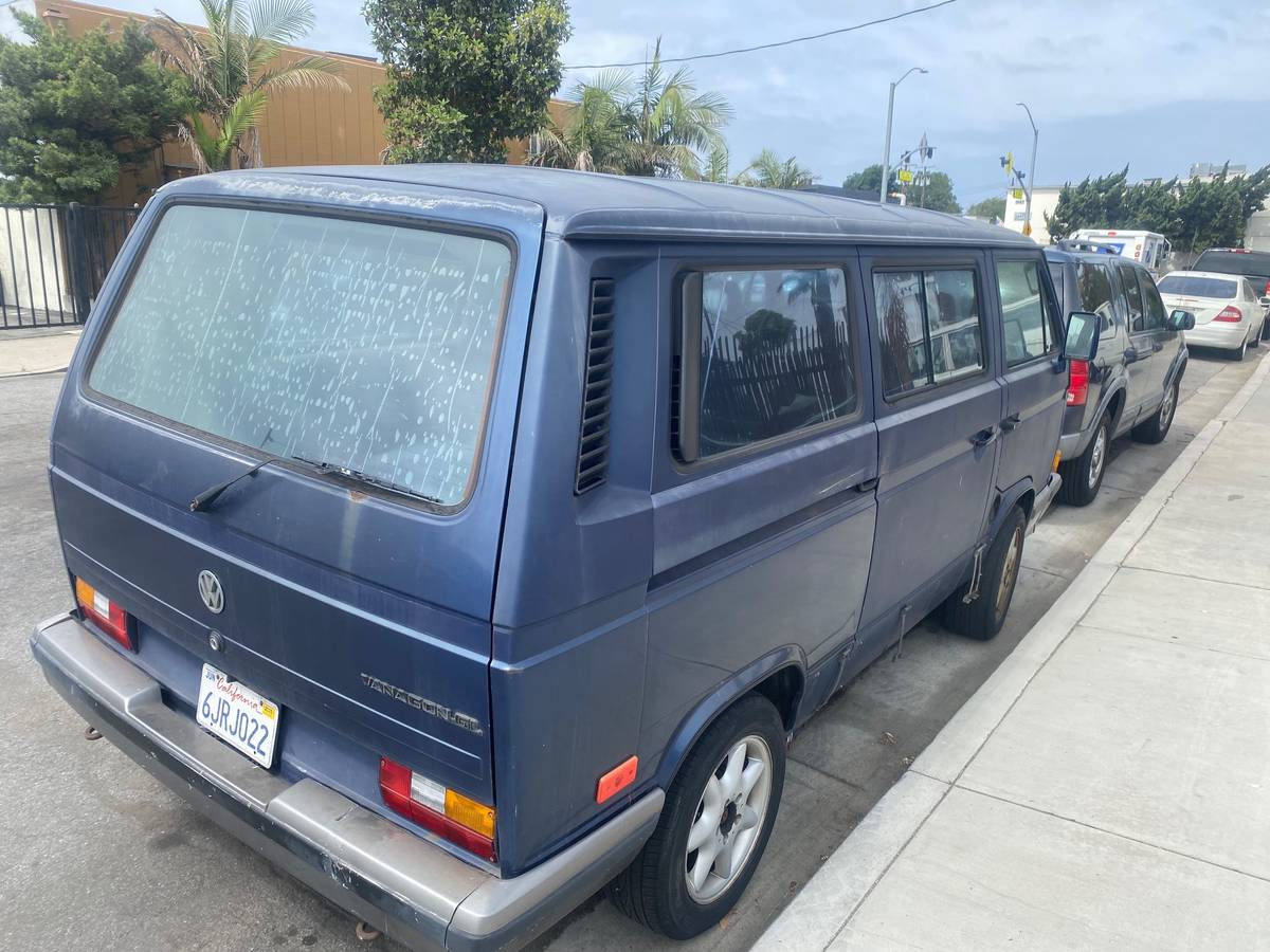 Volkswagen-vanagon-1990-blue-2