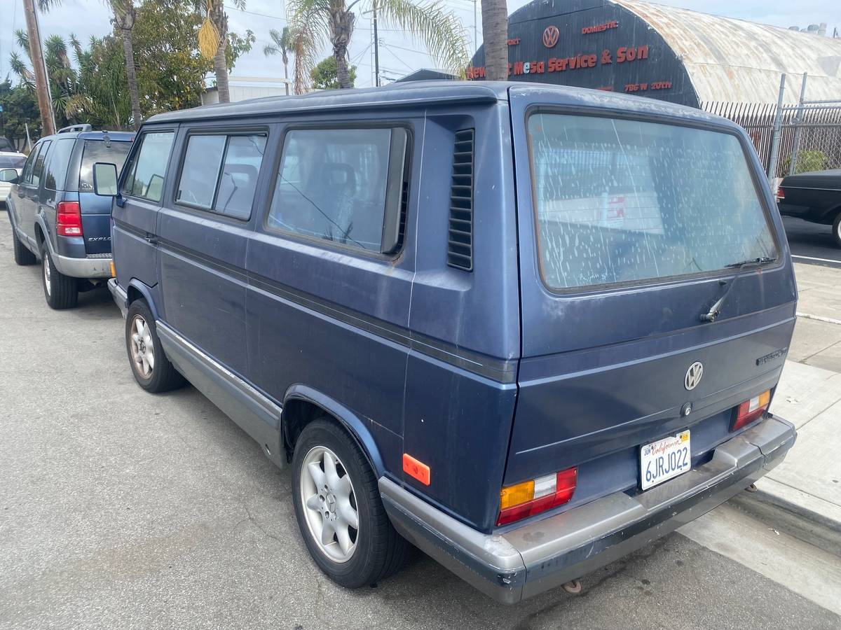 Volkswagen-vanagon-1990-blue-4