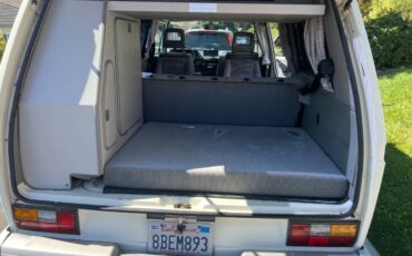 Volkswagen-vanagon-1990-white-1