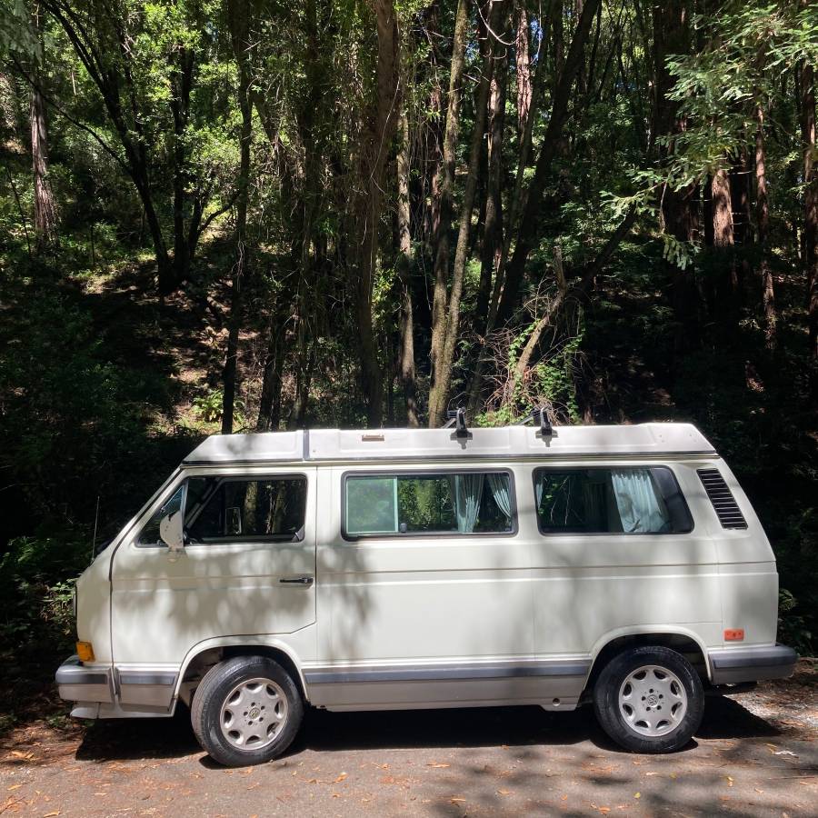 Volkswagen-vanagon-1990-white-1