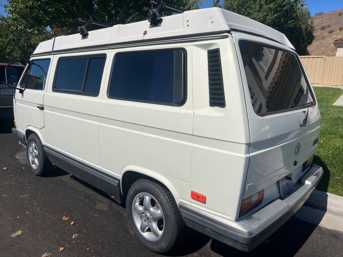 Volkswagen-vanagon-1990-white-11