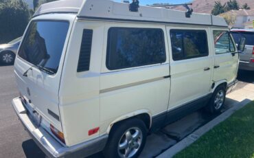 Volkswagen-vanagon-1990-white-17