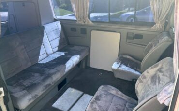 Volkswagen-vanagon-1990-white-2