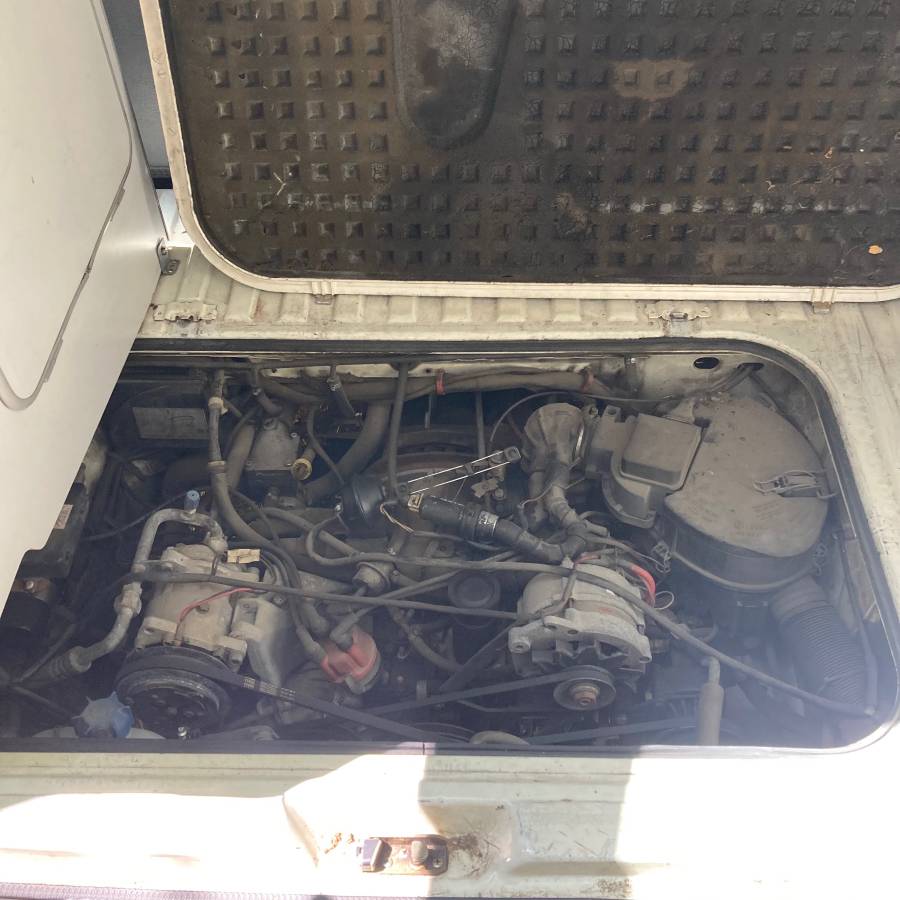 Volkswagen-vanagon-1990-white-8