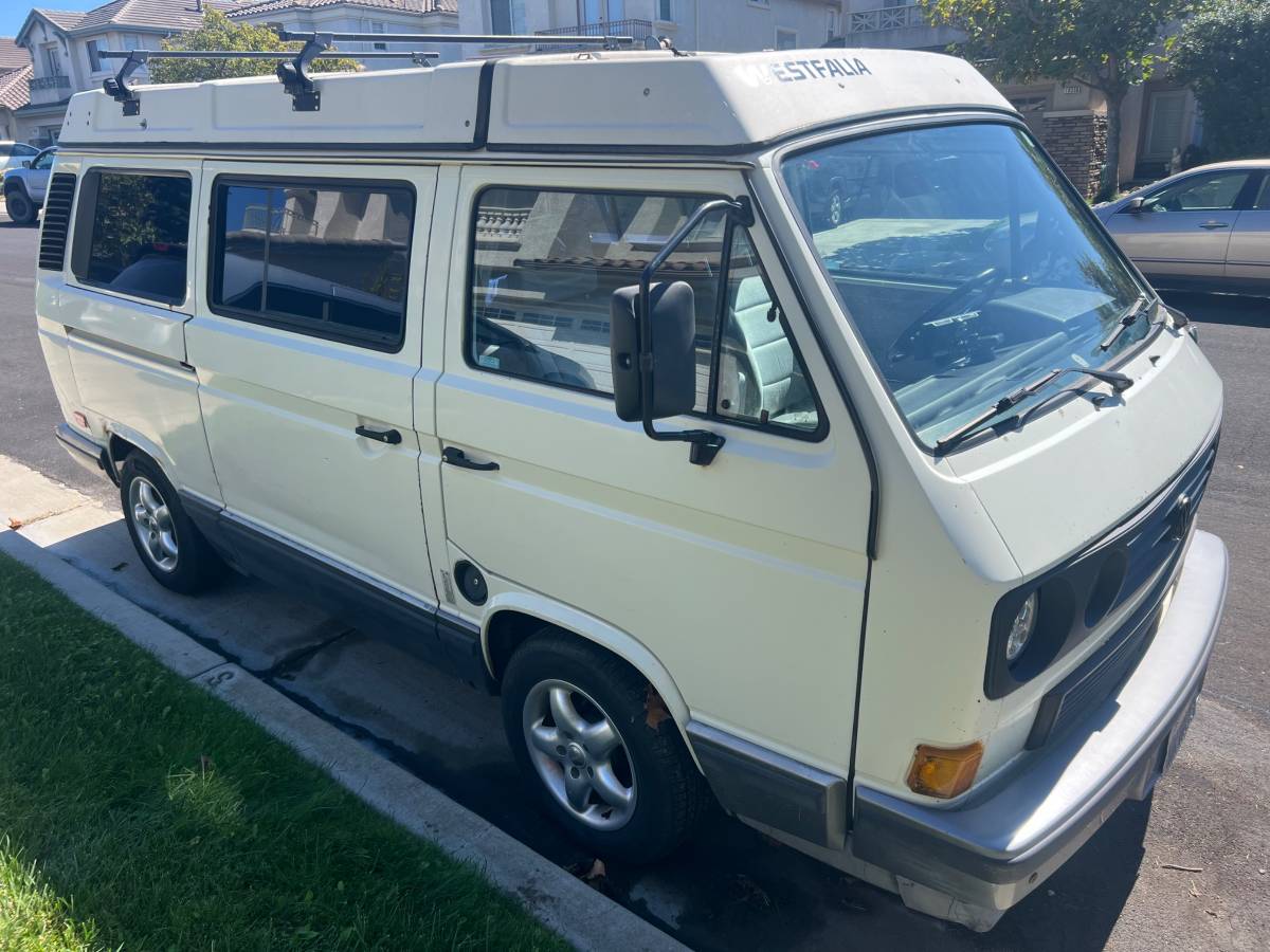 Volkswagen-vanagon-1990-white-9